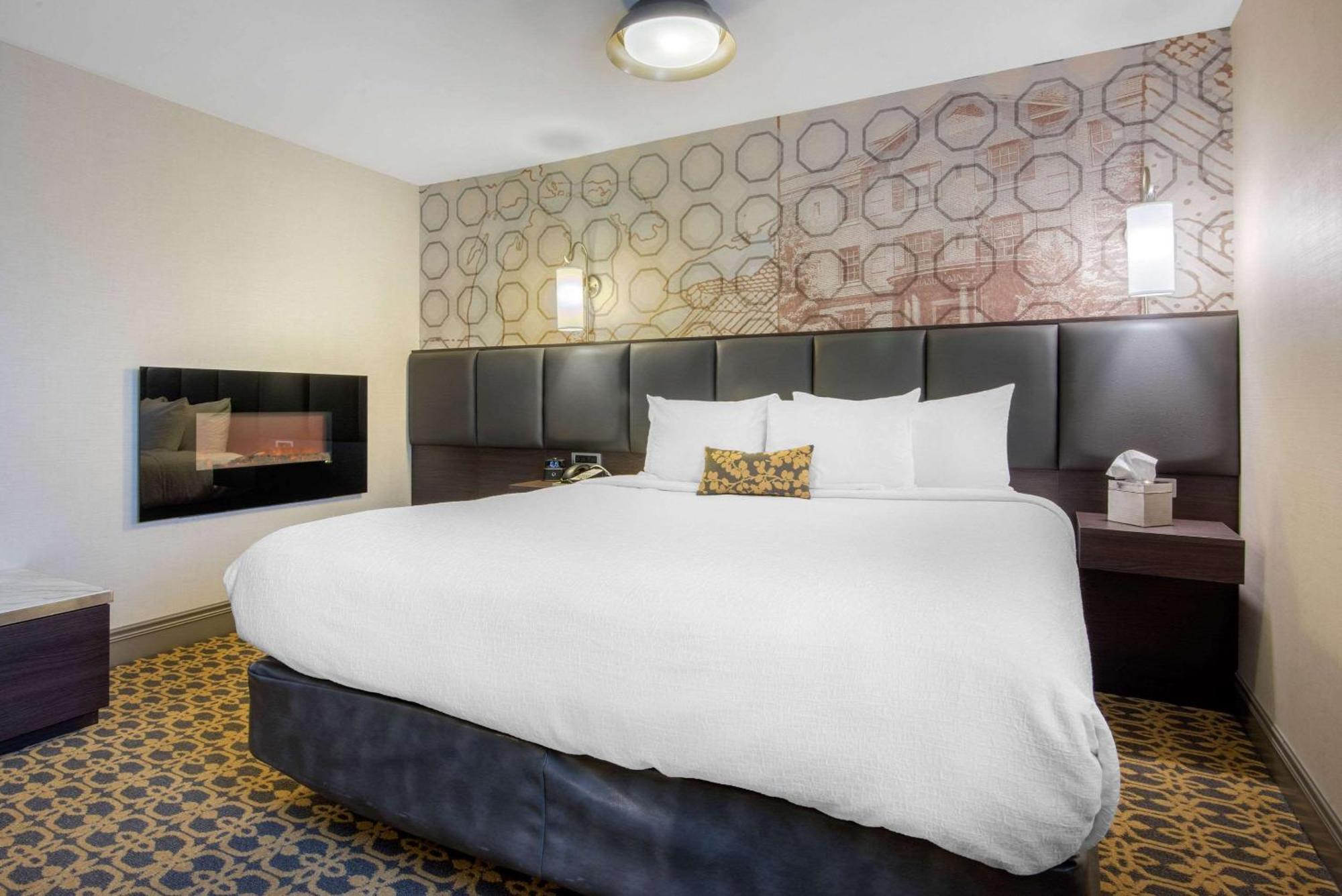 The Champlain Waterfront Hotel Ascend Hotel Collection Orillia Exteriér fotografie