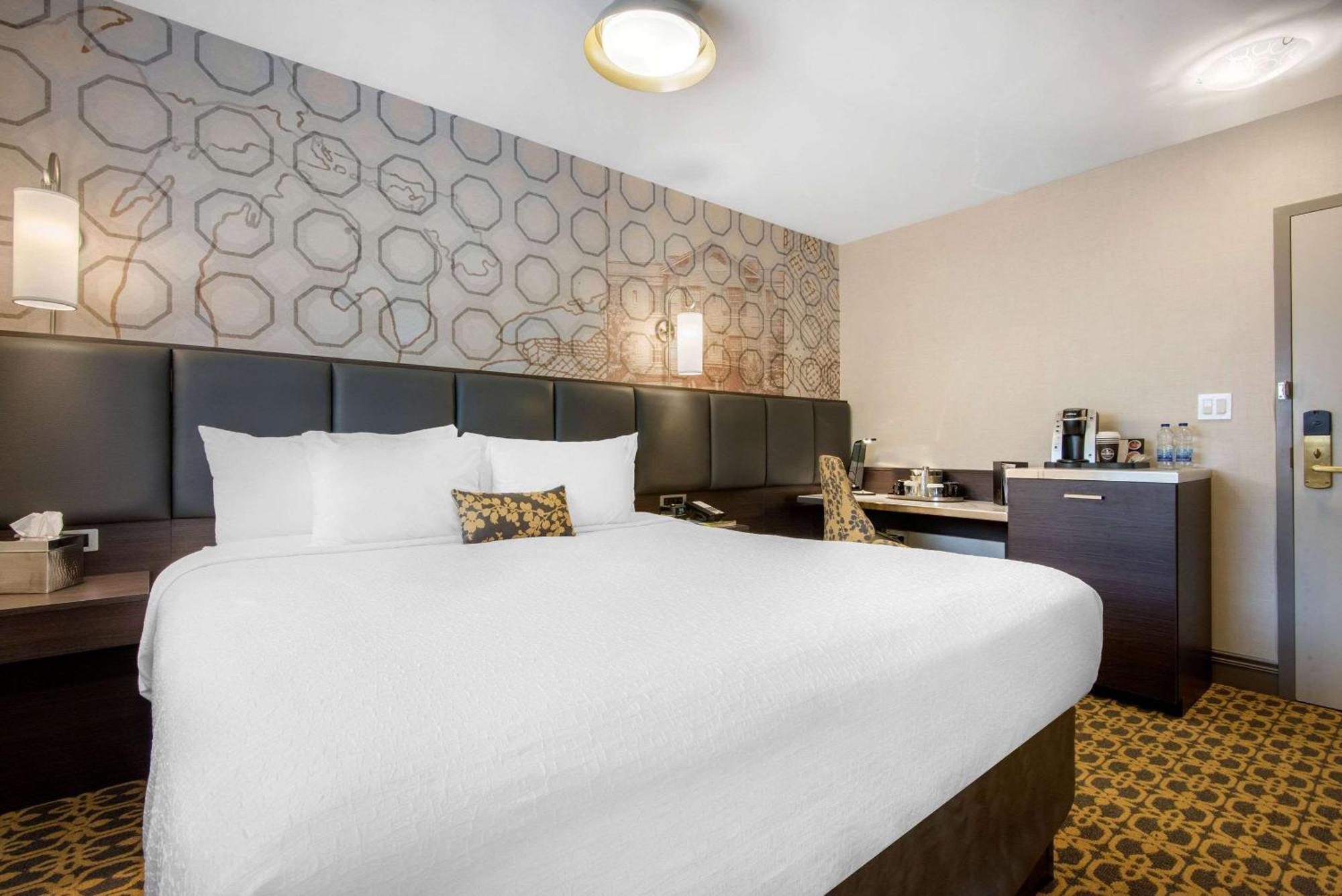 The Champlain Waterfront Hotel Ascend Hotel Collection Orillia Exteriér fotografie