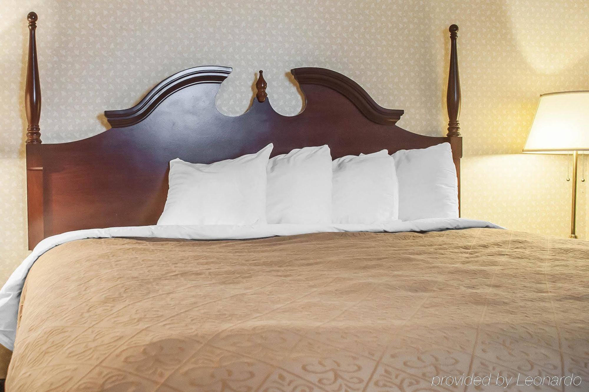 The Champlain Waterfront Hotel Ascend Hotel Collection Orillia Exteriér fotografie