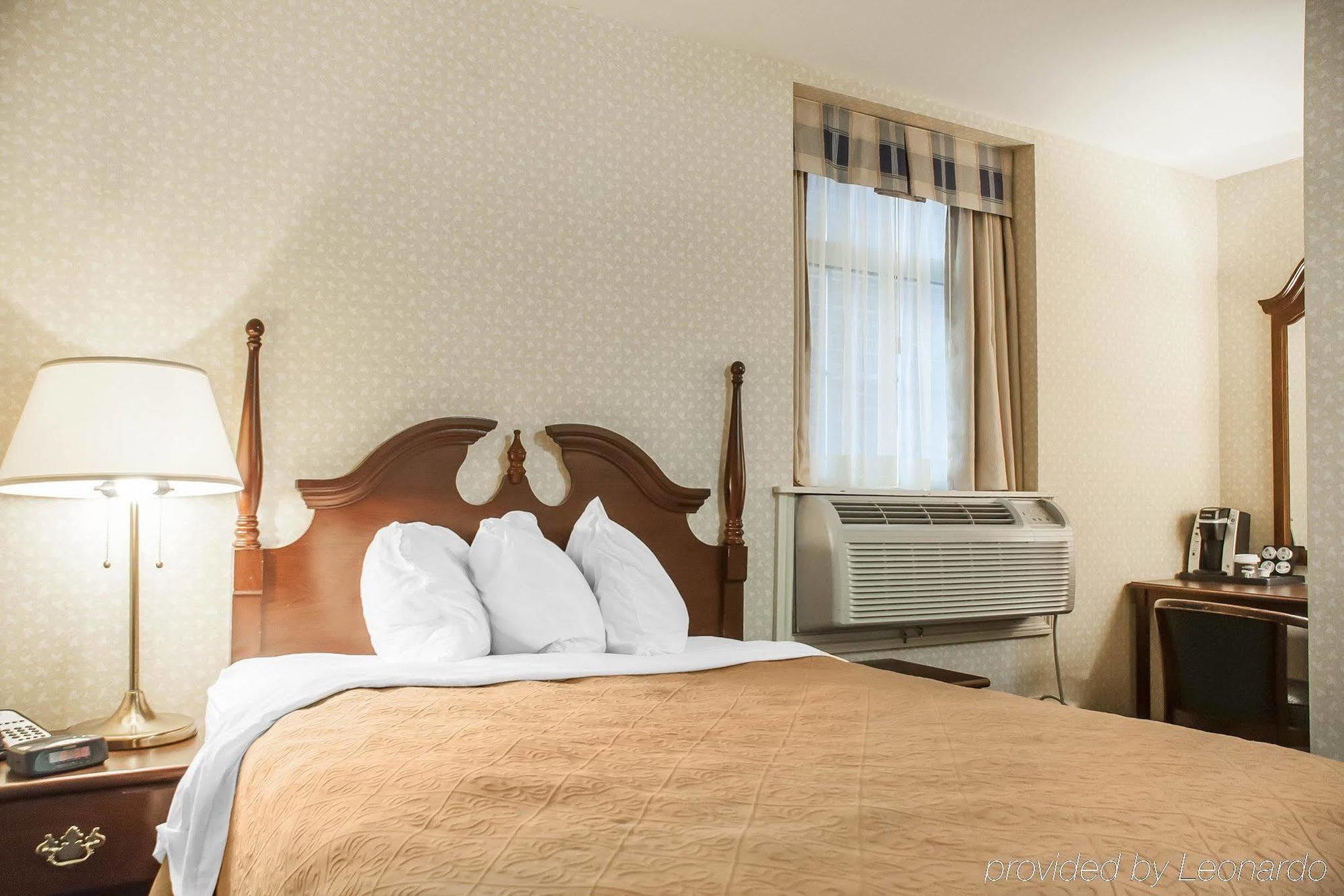 The Champlain Waterfront Hotel Ascend Hotel Collection Orillia Exteriér fotografie