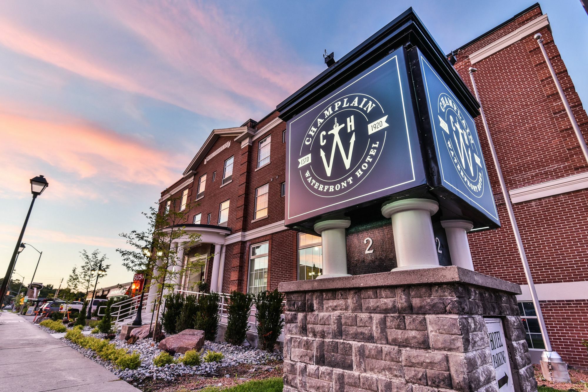 The Champlain Waterfront Hotel Ascend Hotel Collection Orillia Exteriér fotografie